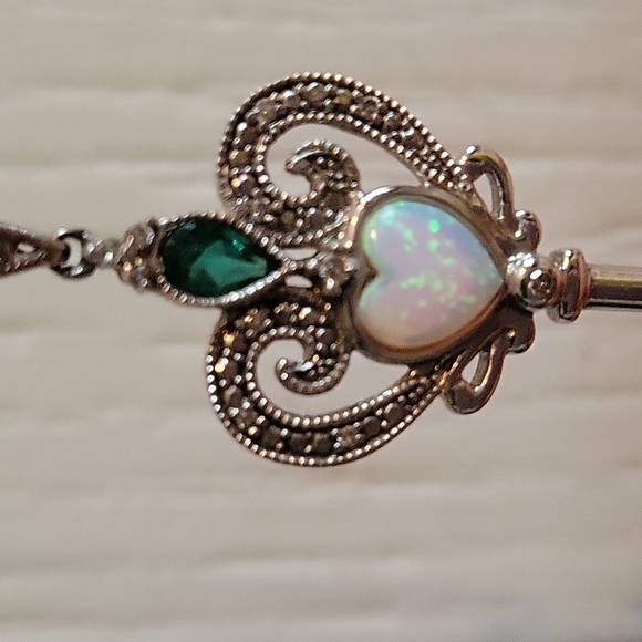 Diamond, Emerald and Ivory Key pendant - Picture 3 of 8